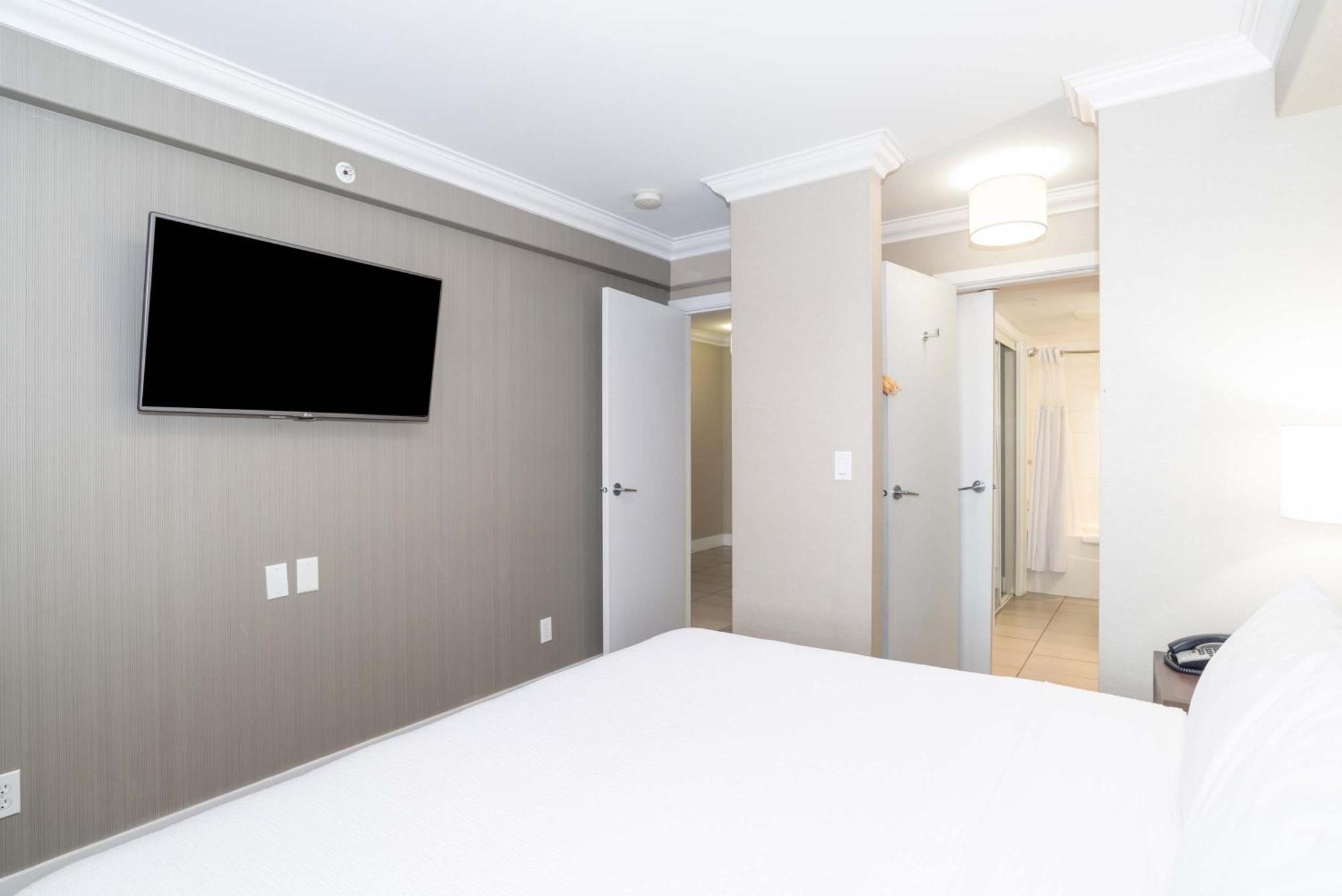 Sandman Hotel And Suites Abbotsford Exteriör bild