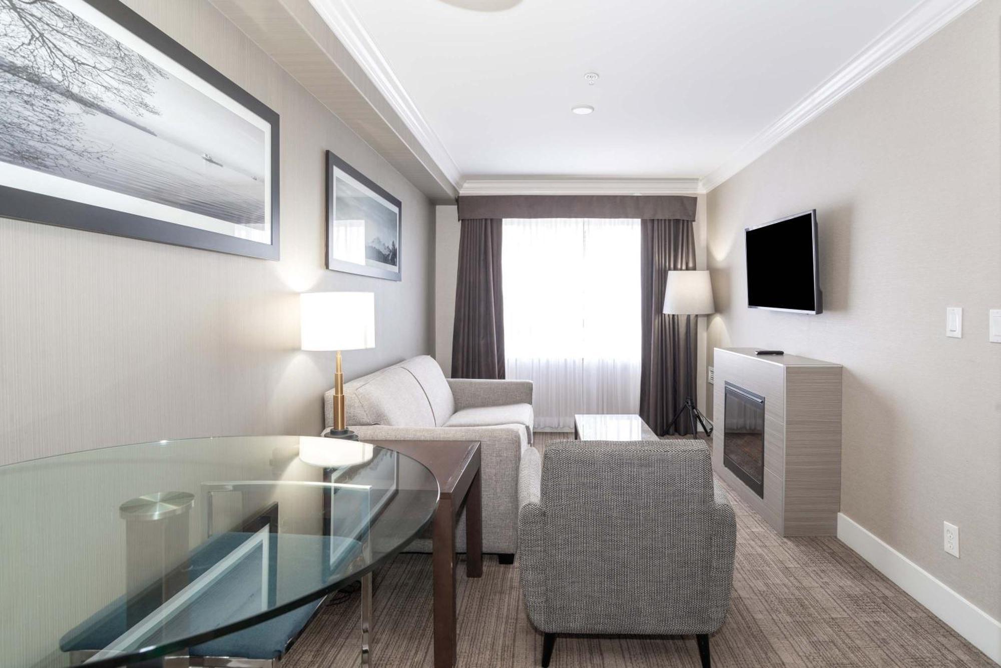 Sandman Hotel And Suites Abbotsford Exteriör bild