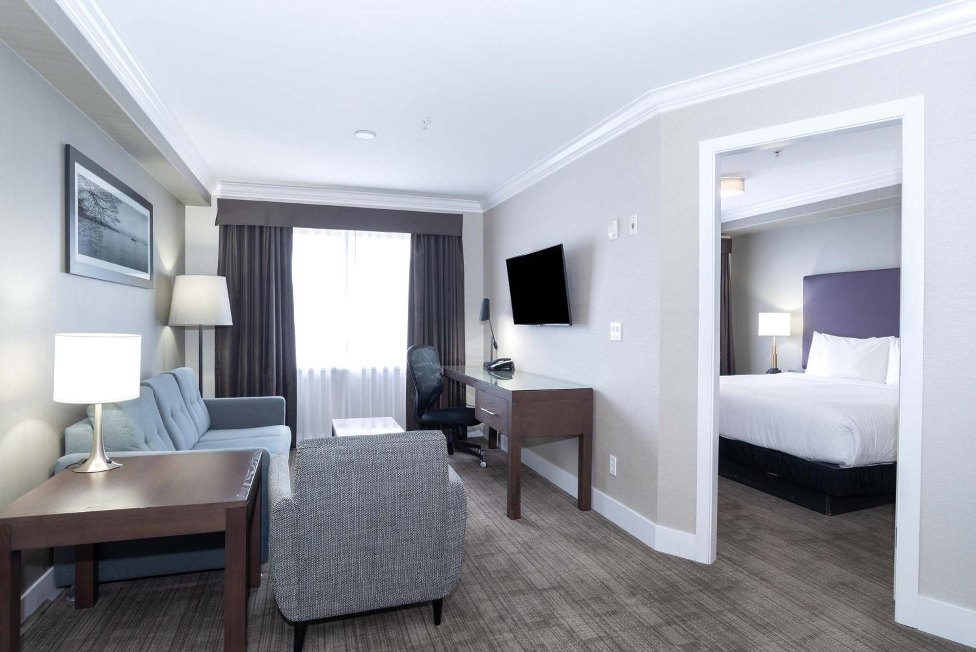 Sandman Hotel And Suites Abbotsford Exteriör bild