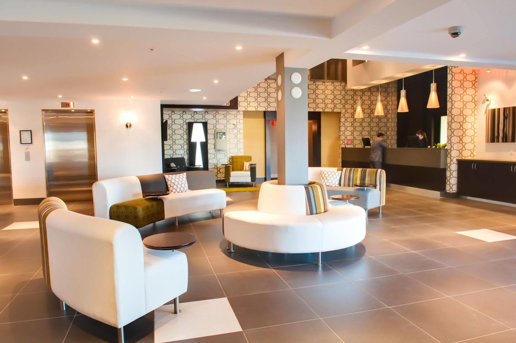 Sandman Hotel And Suites Abbotsford Exteriör bild