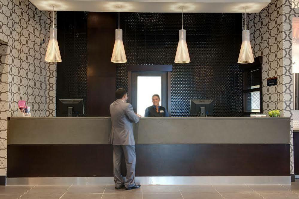 Sandman Hotel And Suites Abbotsford Exteriör bild